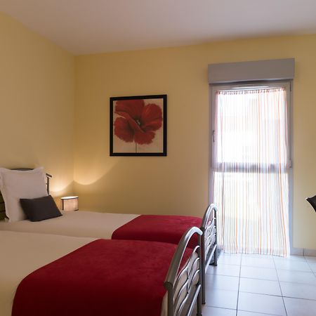 Hotel The Originals Pic Epeiche Montbazon Esterno foto
